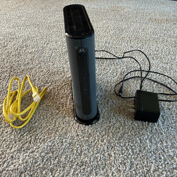 Motorola Modem MB7621 in great condition - Picture 4 of 7